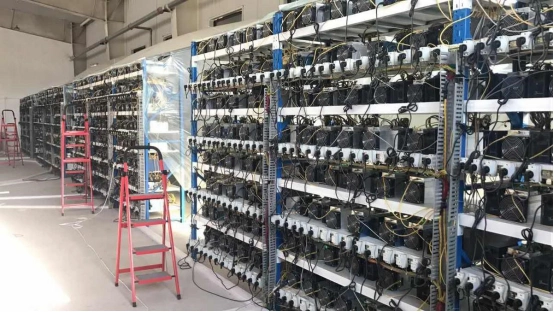 Large-scale Alephium-powered mining farm showcasing hosted mining potential