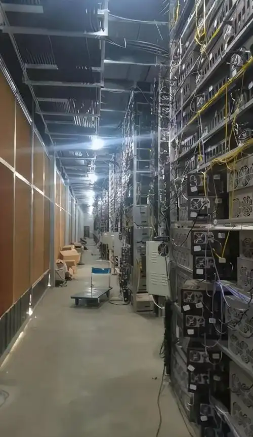 A powerful Bitcoin mining rig setup